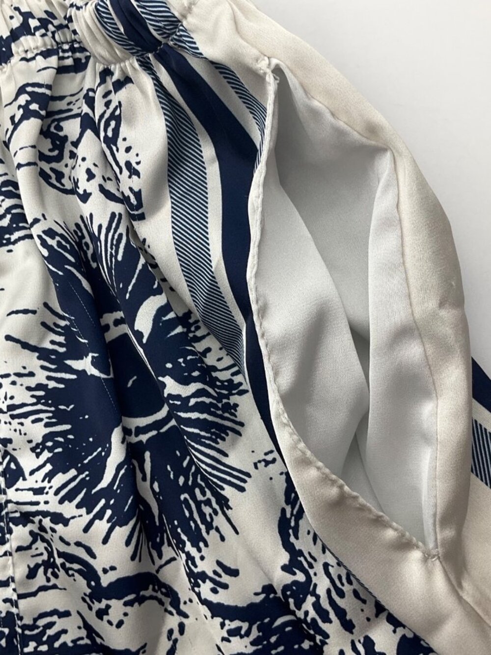 2CE Sleepwear Small 2-Piece Pajama Set Blue White Satin Toile French Cottage*Rea - Picture 15 of 16